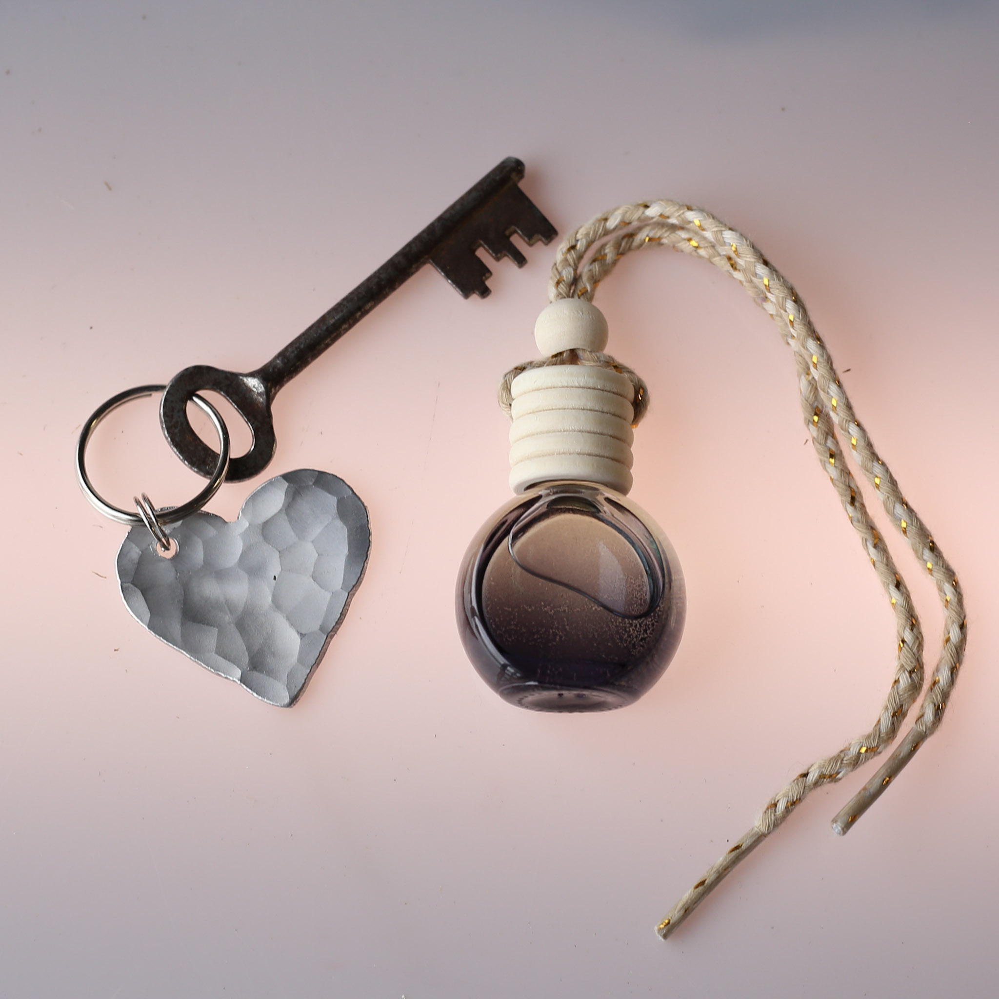 Gift Set Aluminium heart Keyring & Car Diffuser