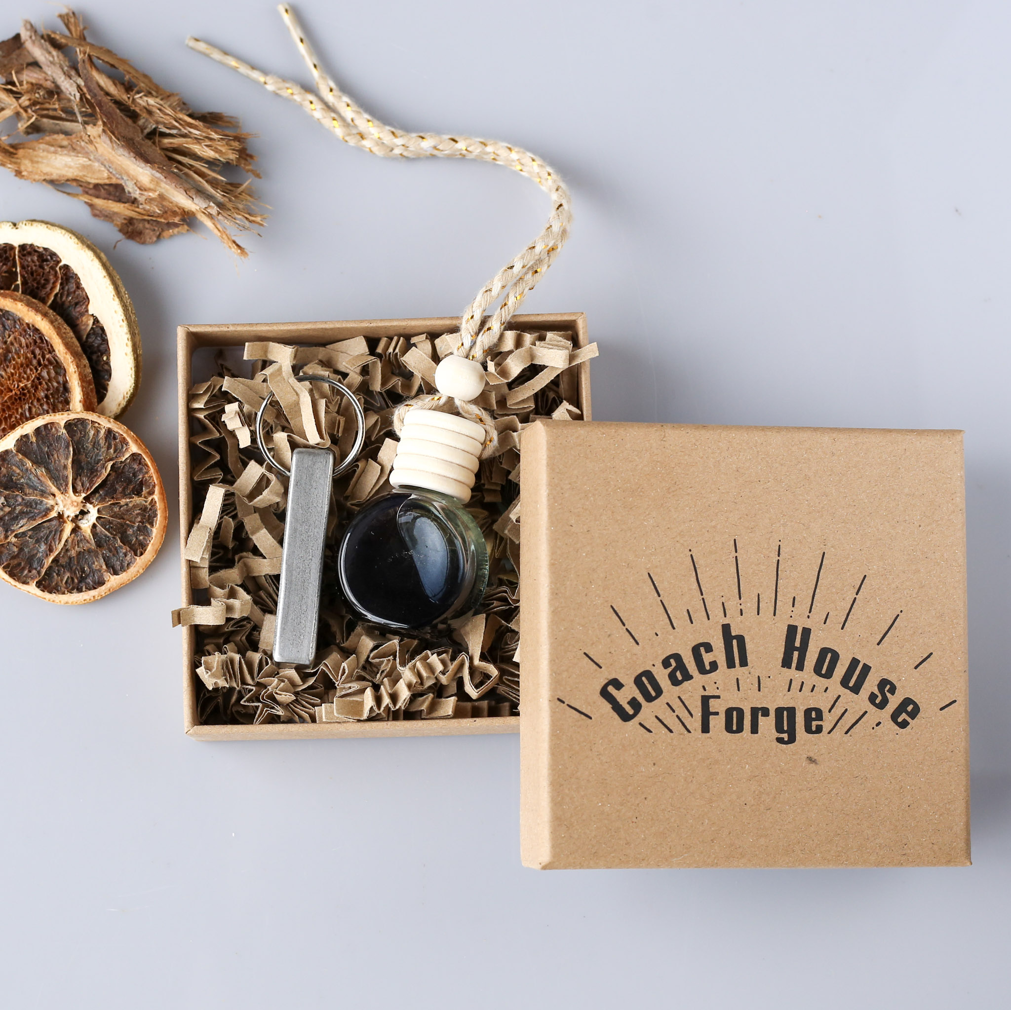 Gift Set Keyring & Car Diffuser Gift Box Iron